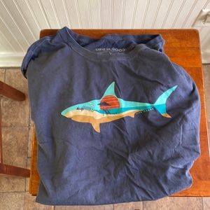 Life is Good size L shirt